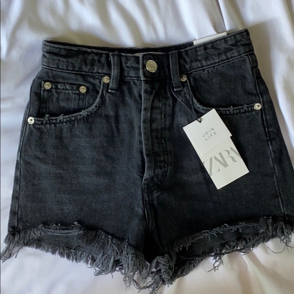 Frayed high rise denim shorts trf - Zara - Picture 1 of 3